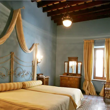 De Palacio מלון 3*