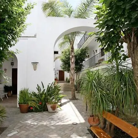 Hotel De Palacio 3*