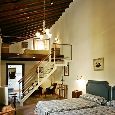 Hotel De Palacio 3*