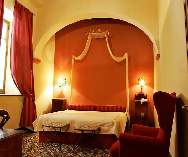 Hotel De Palacio 3*