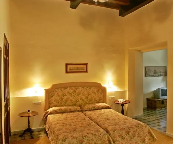 Hotel De Palacio 3*
